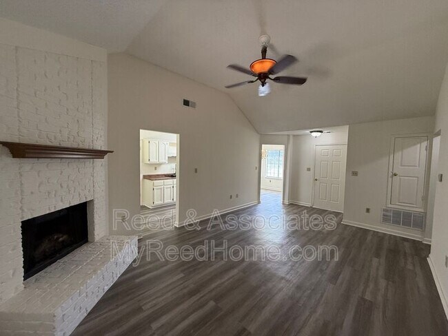 Building Photo - 6758 Valerie Dr