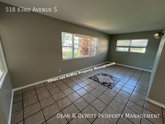 Building Photo - 518 63rd Ave S