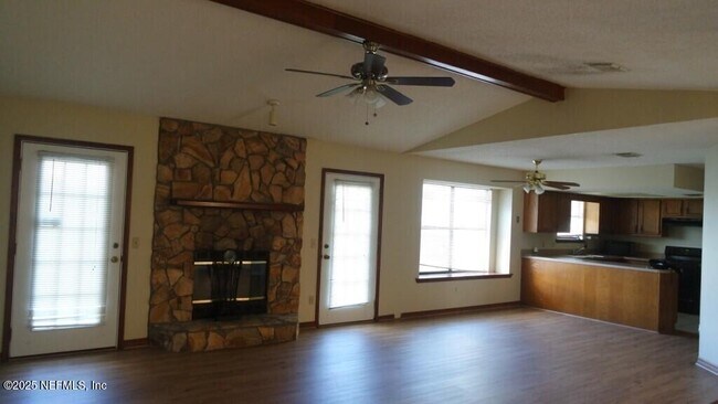 Foto del edificio - 1389 Pawnee St