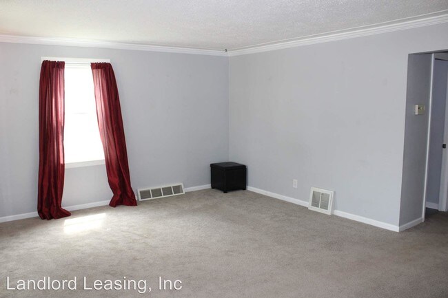 Foto del edificio - 4 br, 2.5 bath House - 990 Valley Blvd.