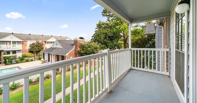 Building Photo - Marymont