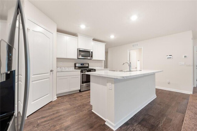 Building Photo - 669 Grand Reserve Dr
