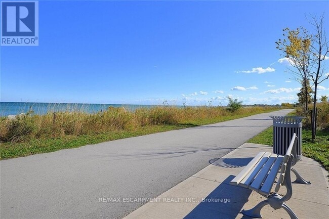 Photo du bâtiment - 101 Shoreview Pl