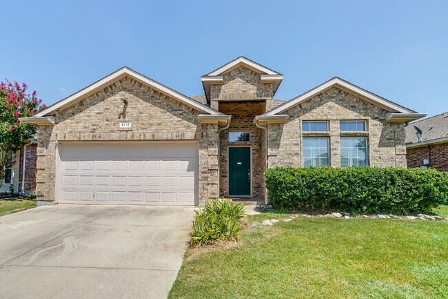 Building Photo - Fully Furnished 3 bed, 2 bath in White Settlement!
