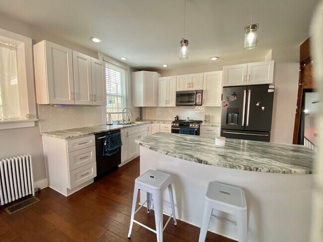 Foto del edificio - Amazing 3 BR 1.5 BA home in Lancaster City