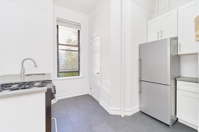 Building Photo - 1 bedroom in New York NY 10003