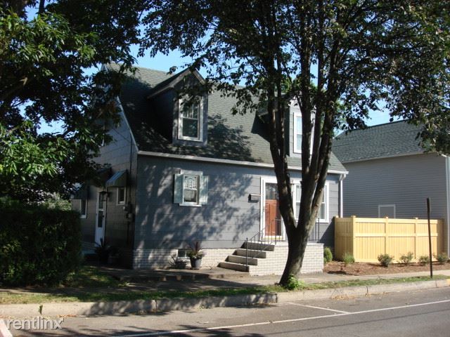 Building Photo - 2 br, 1 bath House - 128 St. Mary Street