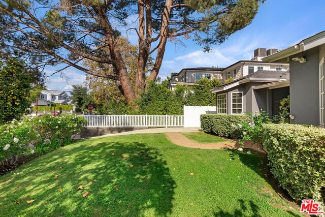 Foto del edificio - 4154 Laurelgrove Ave