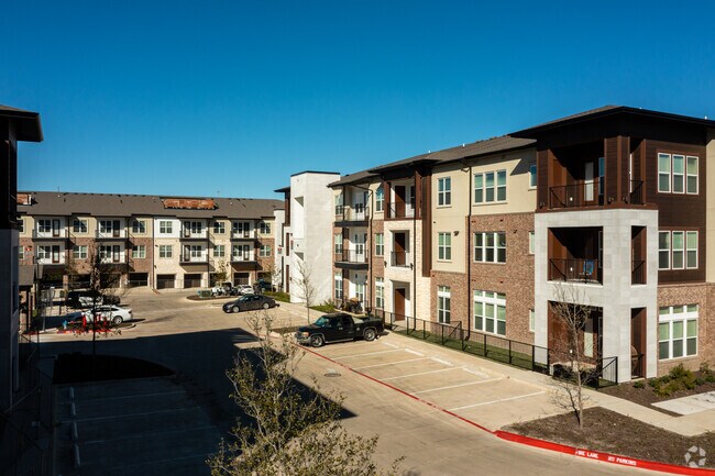 Foto del edificio - McKinney Terrace