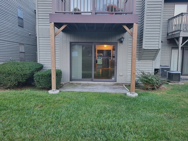 Foto del edificio - 1211 Spruce Hills Dr