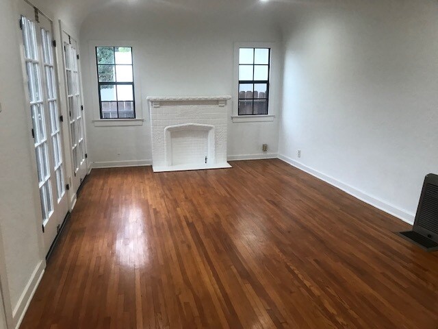 Foto principal - 1645 Acacia Ave