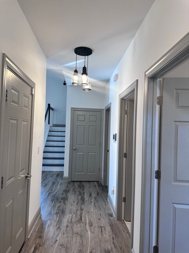 Building Photo - 5025 Fox Trot Ln