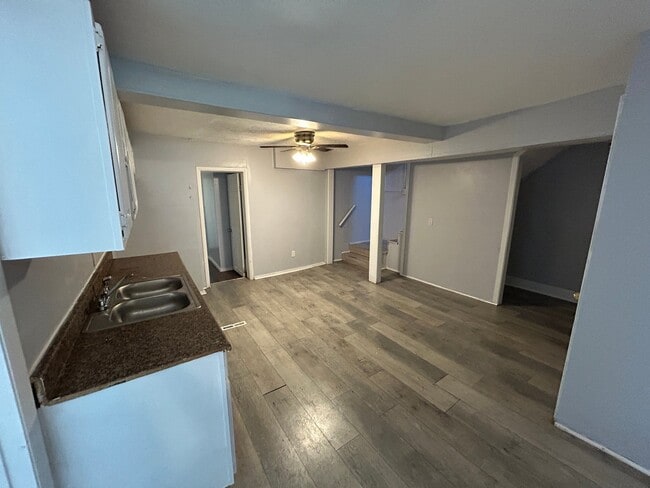 Foto del edificio - 640 W 13th St
