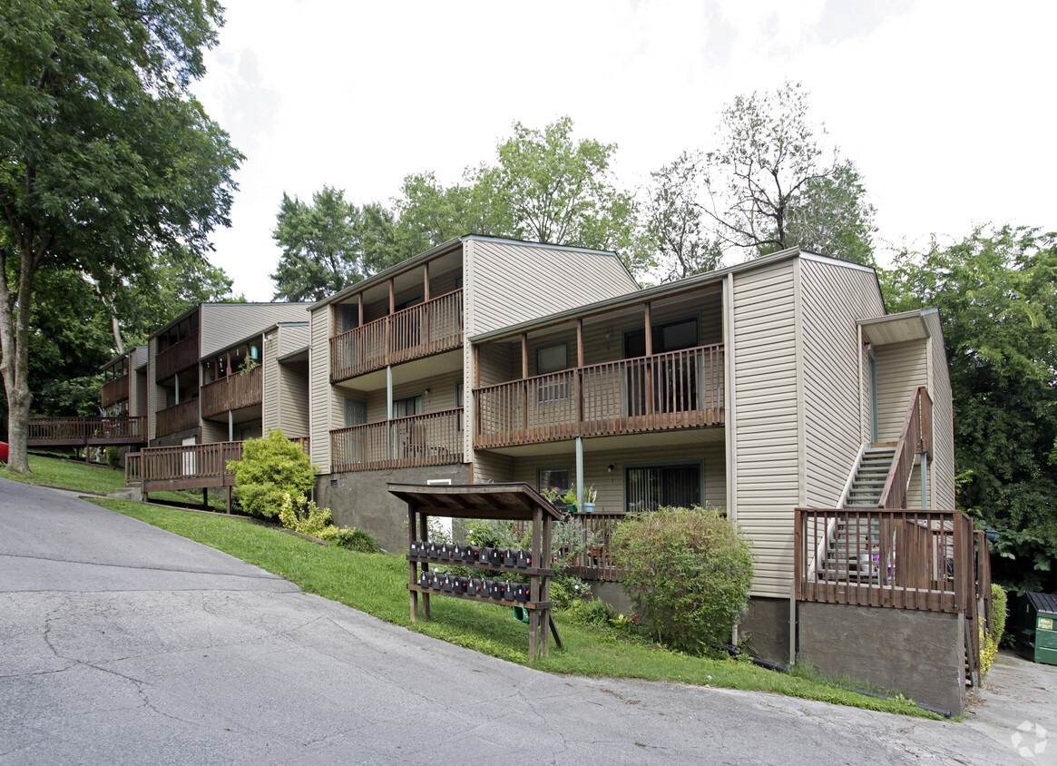 Primary Photo - Shadowwood Apartments