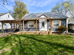 Building Photo - 316 Fairview Dr