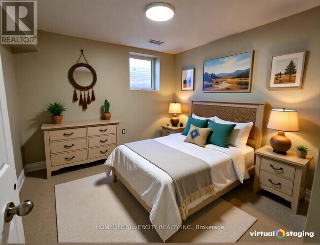 Building Photo - 7 Mandarin Crescent