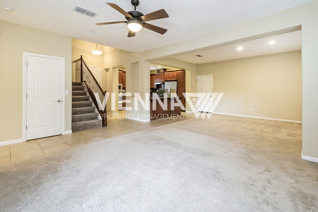 Foto del edificio - 7933 Collins Isle Ln