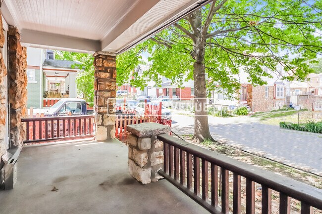 Foto del edificio - 5213 Wilburn Ct