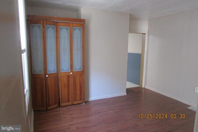 Foto del edificio - 129 Blake Ave