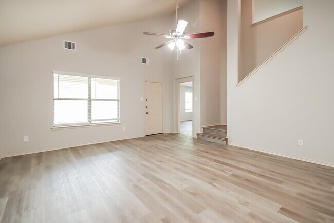 Building Photo - 20207 Louetta Reach Dr