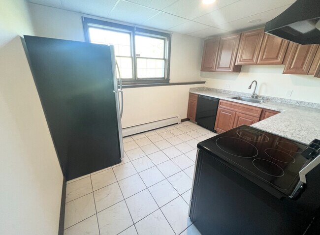 Foto del edificio - 18 Chestnut Dr