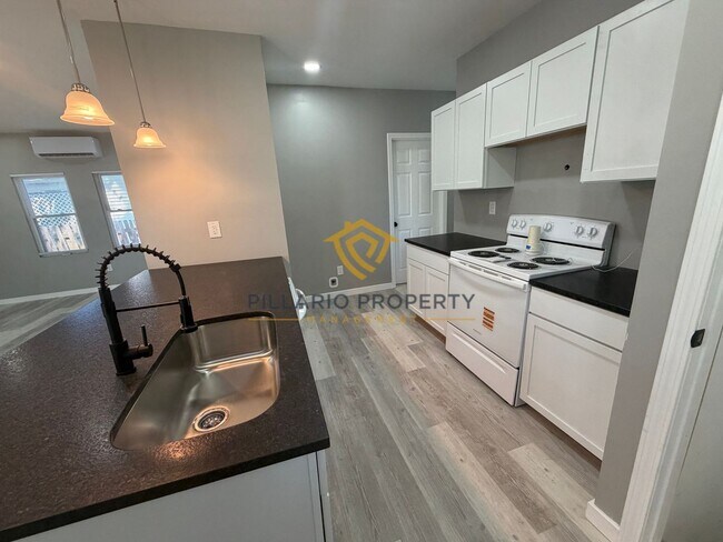 Building Photo - Renovated 3-Bedroom Near State Fairgrounds, Available NOW!