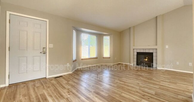 Building Photo - 9522 54th Ave NE