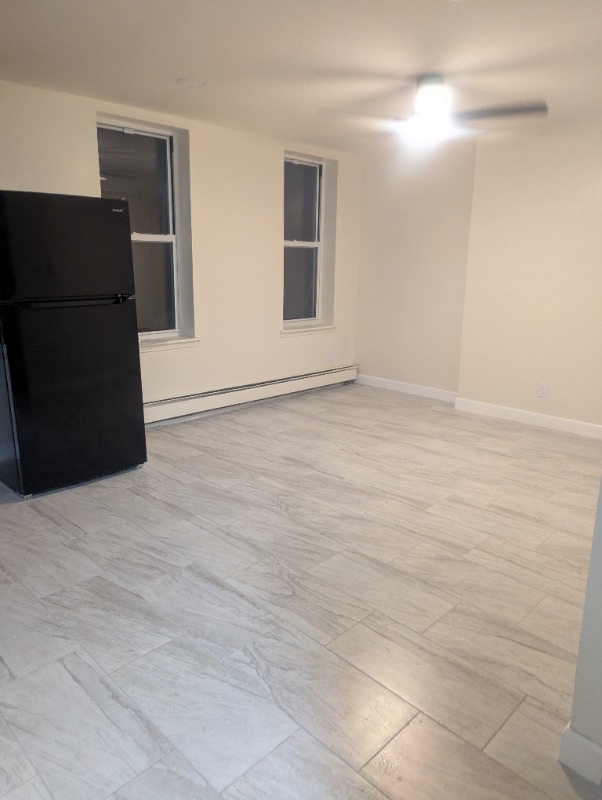 Building Photo - 208 Howard Ave