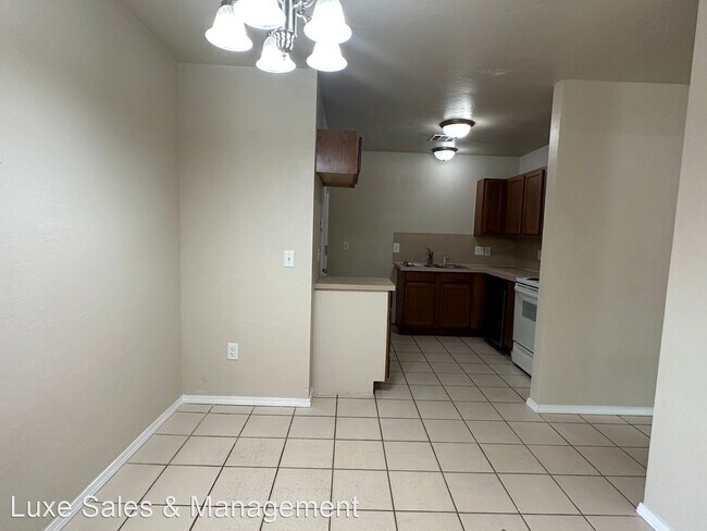 Building Photo - 3 br, 2 bath House - 9606 SW 17th Street