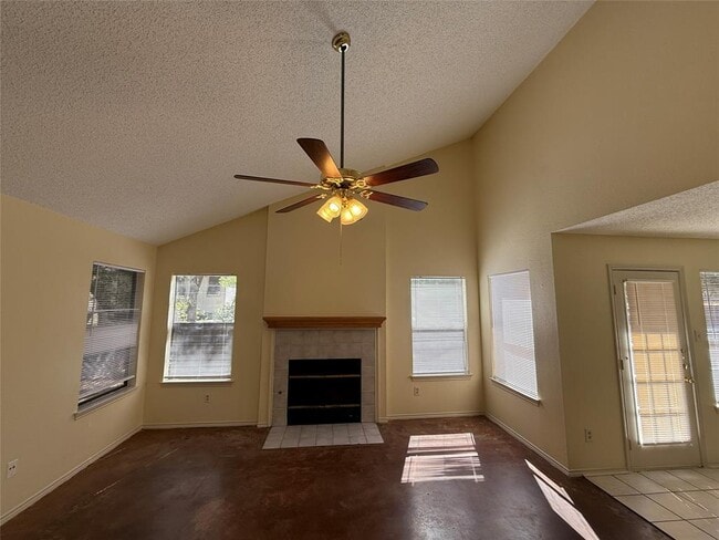 Foto del edificio - 12803 Humphrey Dr