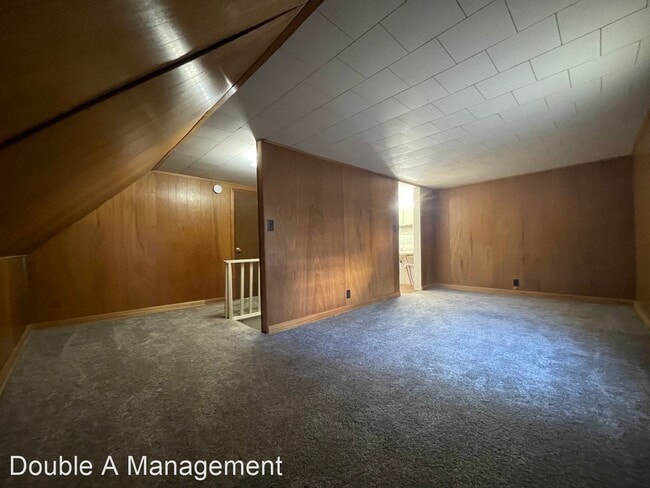 Building Photo - 3 br, 1.5 bath House - 303 Walnut St.