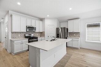 Building Photo - 31814 Hallington Hl Ln