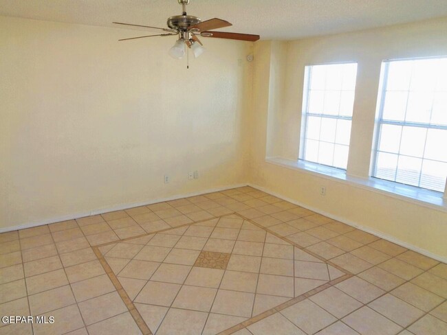 Foto del edificio - 12348 Tierra Humeda Dr