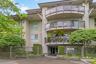 Building Photo - 7505-7138 138 St