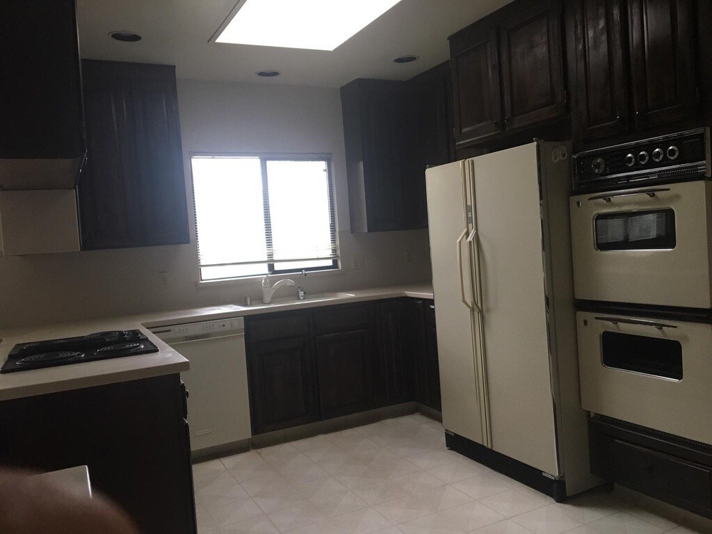 Building Photo - 761 San Ramon Way