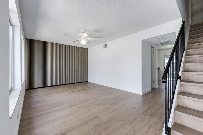 Building Photo - 5280 Bosque Ln