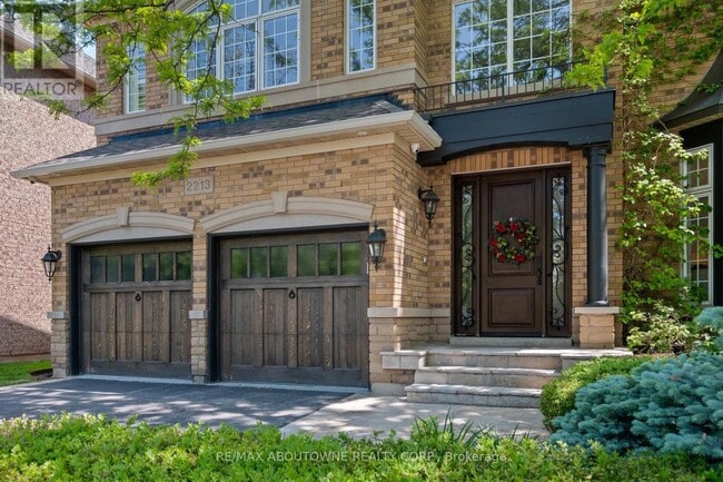 Building Photo - 2213 Galloway Dr