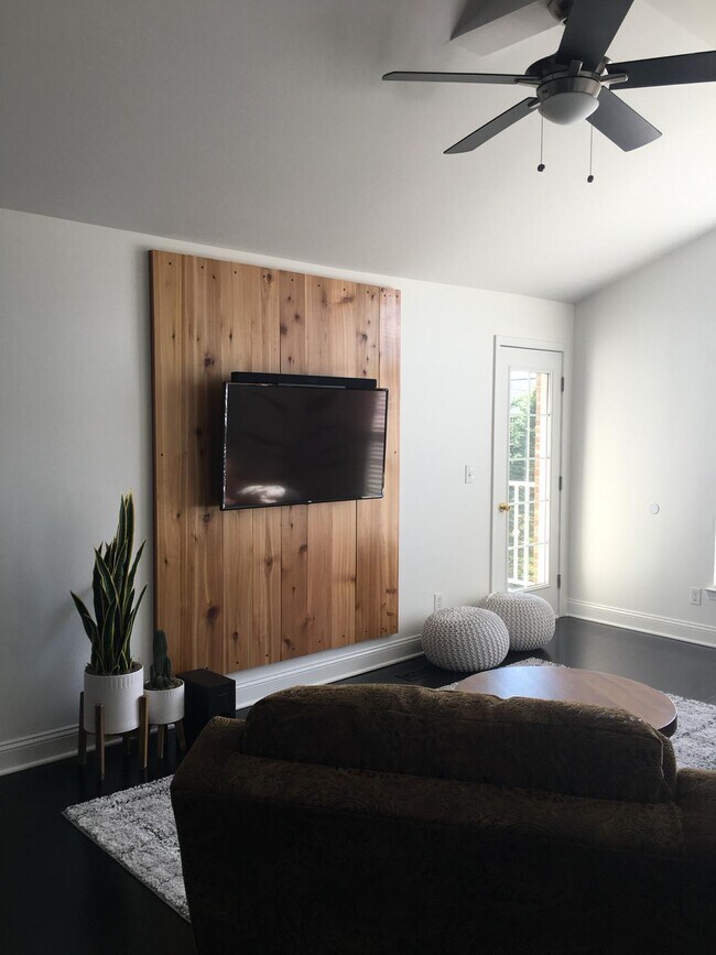 Fotografía del edificio - 5294 Brookemonte Cir