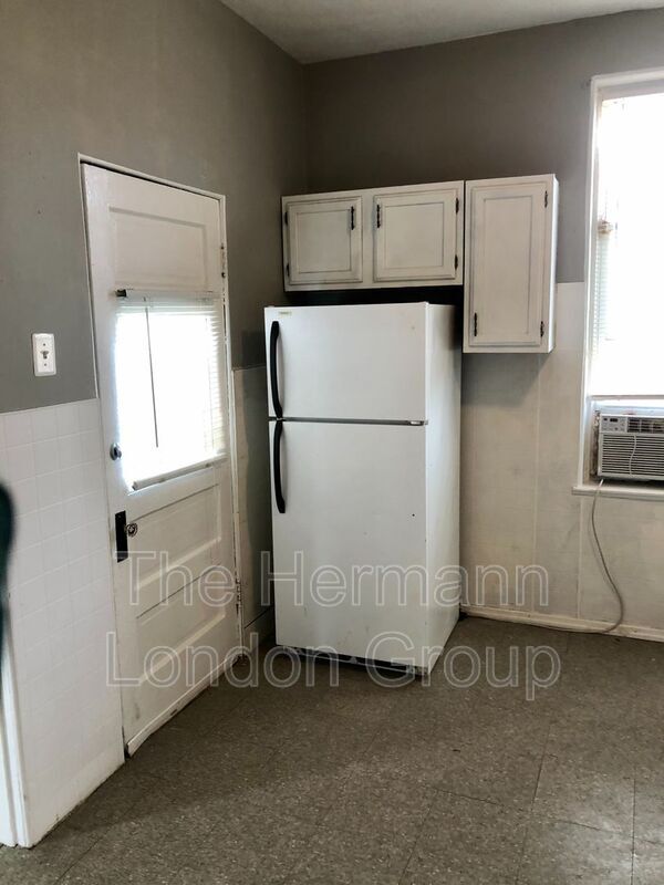 Building Photo - 512 Eiler St