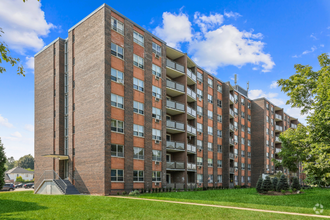 Building Photo - Edinburgh Manor Apartments