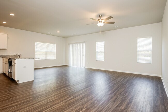 Foto del edificio - 263 Clydesdale Cir