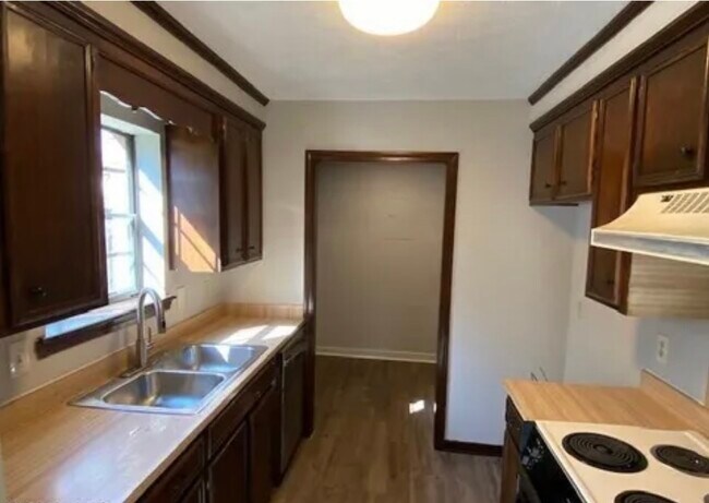 Foto del edificio - 2437B River Oaks Blvd