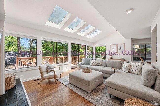 Foto del edificio - Retreat Like Home with Recent Upgrades Thr...