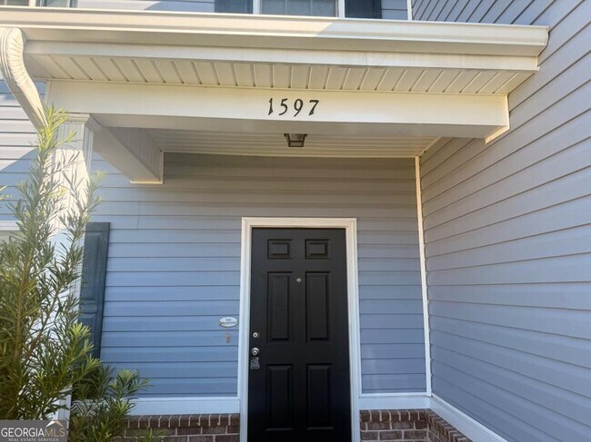 Foto del edificio - 1597 Longleaf Ct