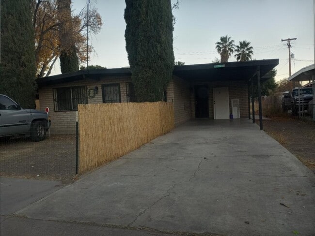 Duplex Entry with Separate Carport - 727 W Lakeview Pl