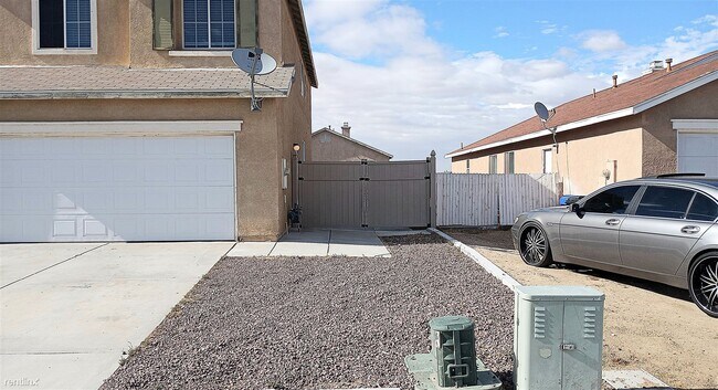 Building Photo - 4 br, 3 bath House - 11742 Vista Verde St ...