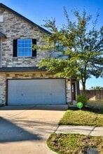 Building Photo - 3205 Victorian Manor Ln