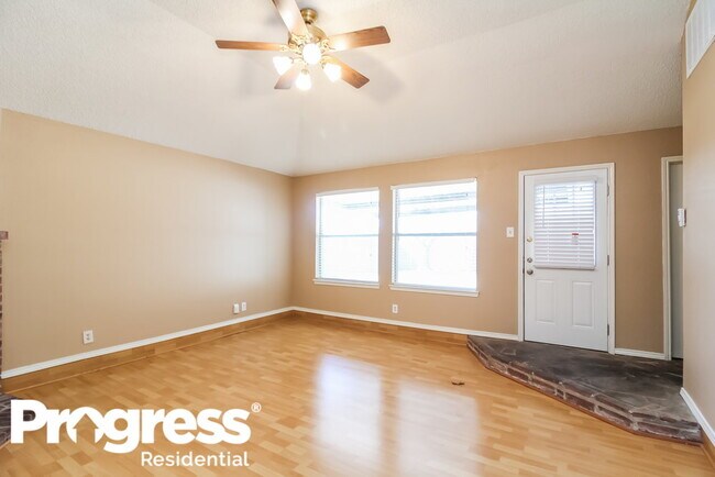 Building Photo - 1513 Stillmeadow Dr