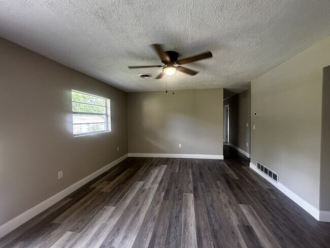 Foto del edificio - 3700 SE 34th Ct