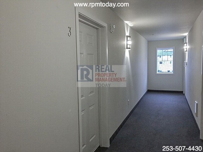 Foto del edificio - Stunning 2 Bedroom Condo With Garage!